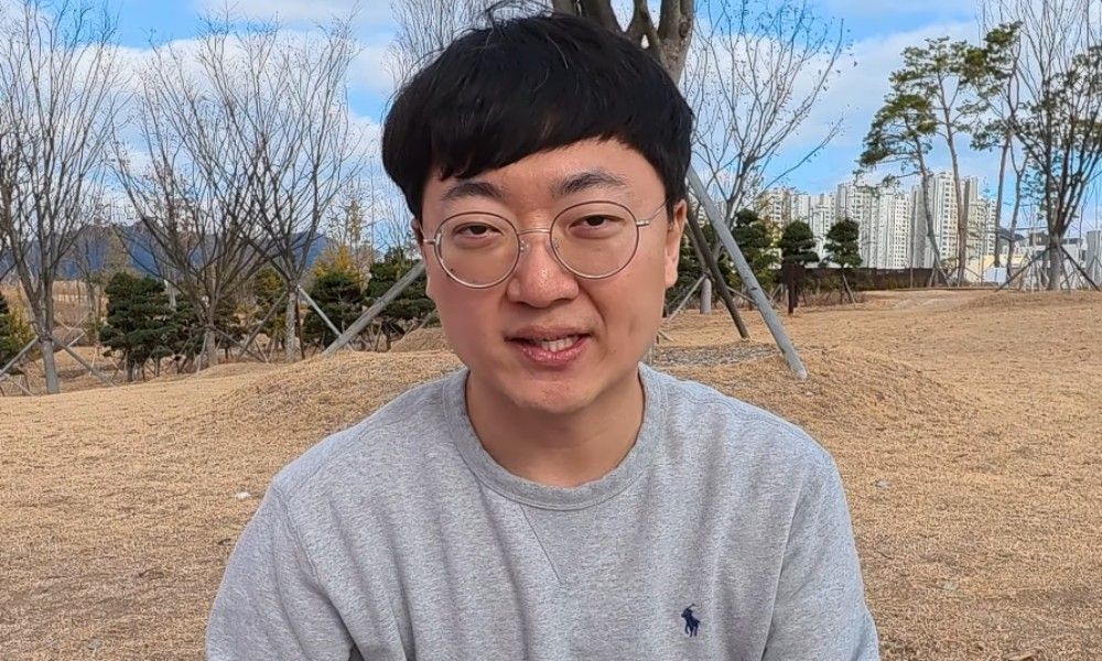 노란 수영복에 섹시한 몸매 어필하는 존예 처자