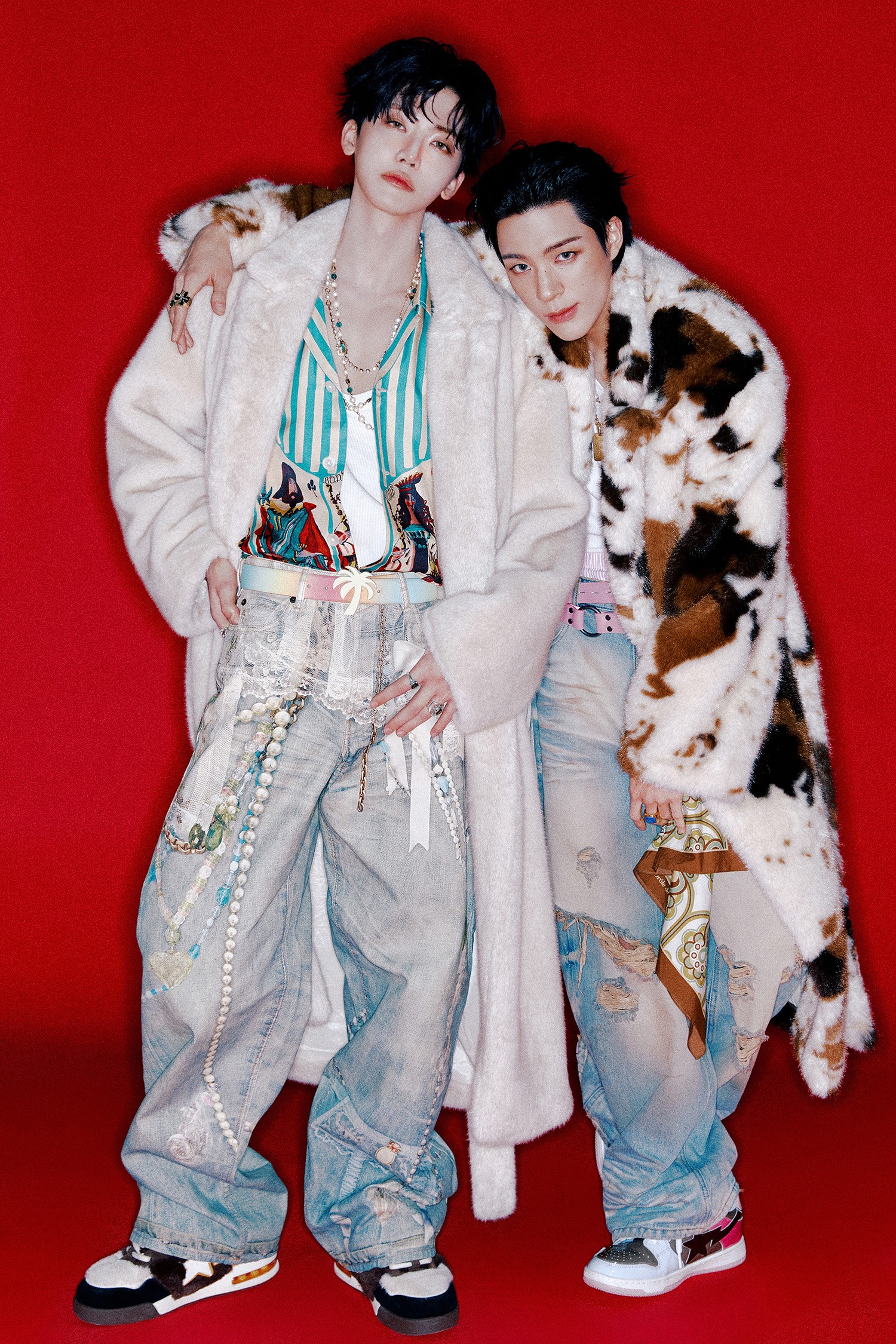 노란 수영복에 섹시한 몸매 어필하는 존예 처자