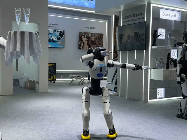 [바르셀로나(스페인)=뉴시스] 심지혜 기자 = 스페인 바르셀로나에서 열린 세계 최대 이동통신 박람회 MWC에서 중국 로봇 기업 에지봇이 전시 부스를 열고 휴머노이드 로봇을 소개했다.  *재판매 및 DB 금지