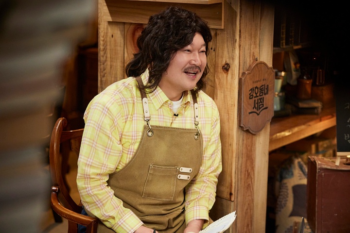 노란 수영복에 섹시한 몸매 어필하는 존예 처자