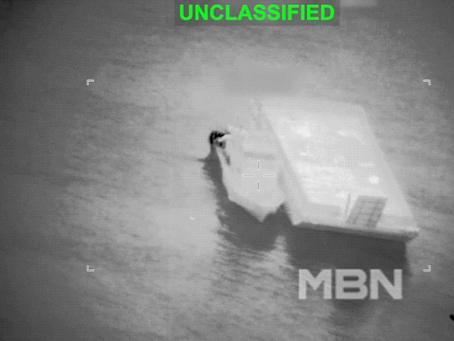 미 중부사령부가 공개한 호르무즈 해협 이란 해군 선박 공격 영상. 사진=미 중부사령부(U.S. Central Command) 엑스(X) 캡처