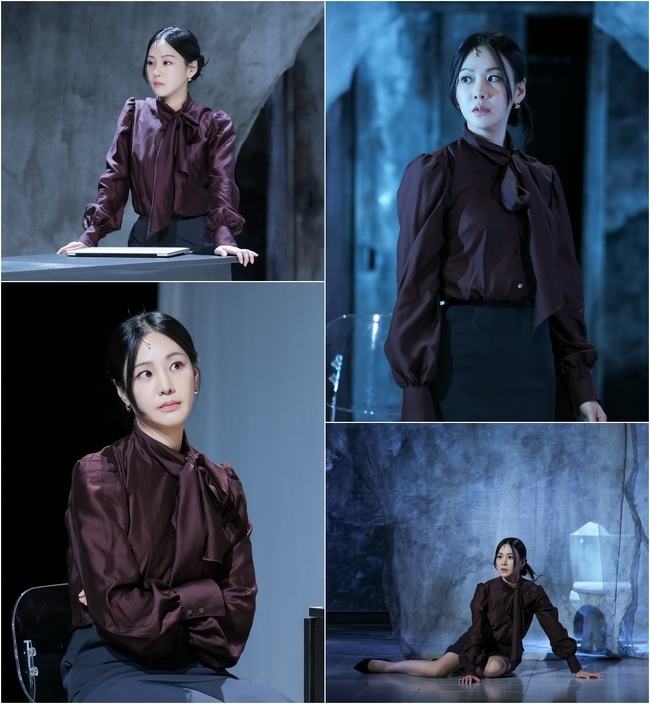 노란 수영복에 섹시한 몸매 어필하는 존예 처자