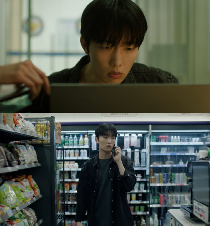 노란 수영복에 섹시한 몸매 어필하는 존예 처자