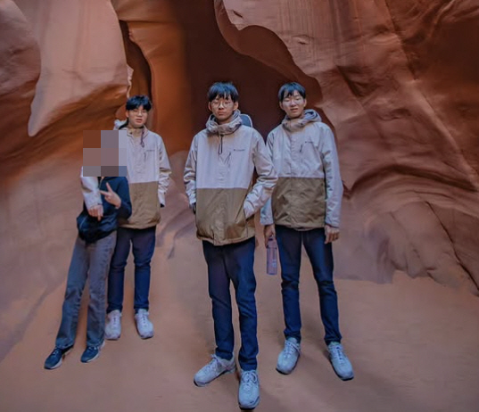 노란 수영복에 섹시한 몸매 어필하는 존예 처자