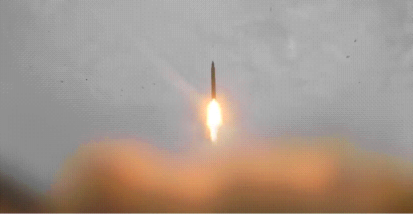 이란 이슬람혁명수비대(IRGC)가 공개한 세질 미사일 발사 장면. /텔레그램