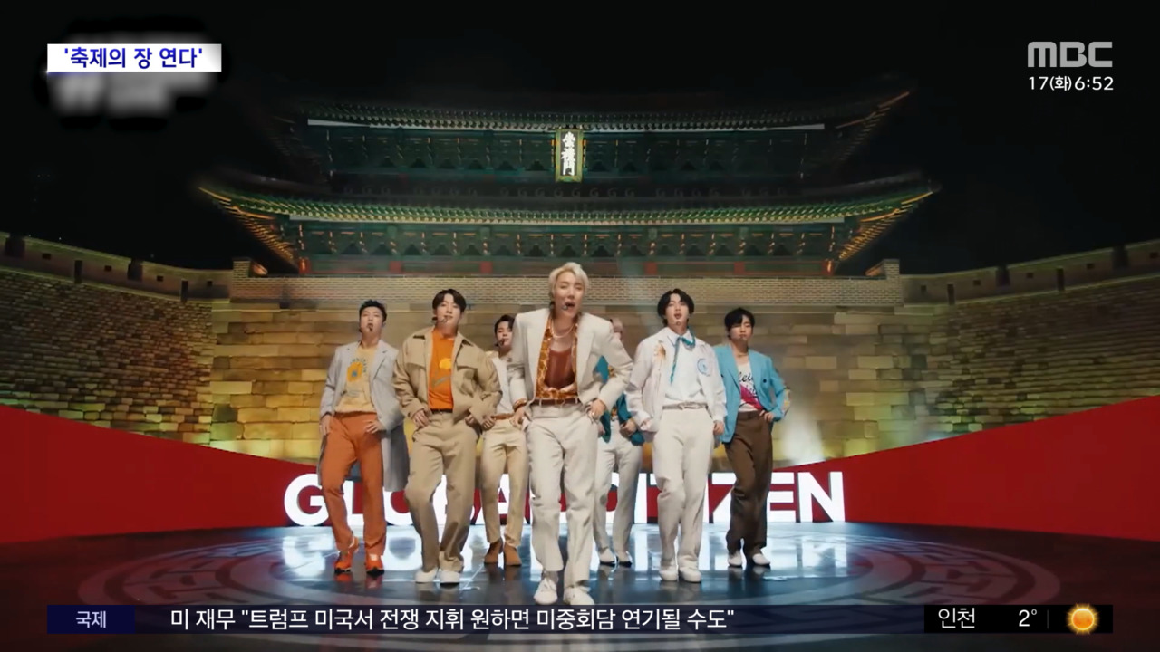 노란 수영복에 섹시한 몸매 어필하는 존예 처자