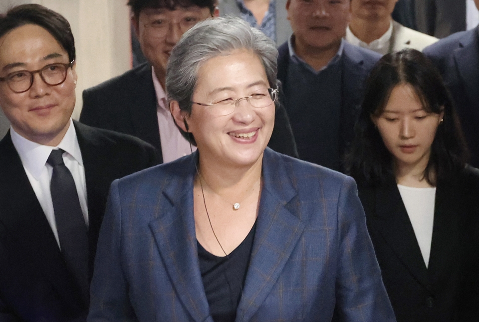 AMD 리사 수, 네이버와 AI 협력 강화 시사… “더 가까워질 것”