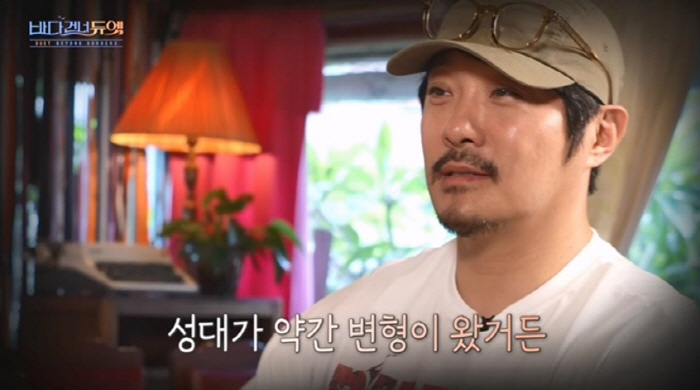 노란 수영복에 섹시한 몸매 어필하는 존예 처자