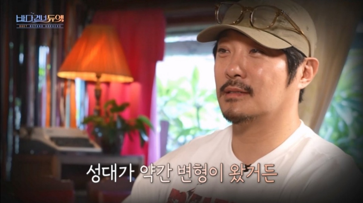 노란 수영복에 섹시한 몸매 어필하는 존예 처자