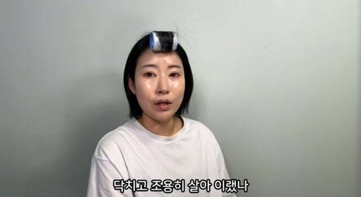 노란 수영복에 섹시한 몸매 어필하는 존예 처자