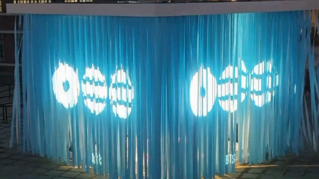 국립현대미술관 서울 마당에 설치된 방탄소년단(BTS) 스윔(SWIM) 청음 파빌리온 /영상=X(엑스, 트위터)