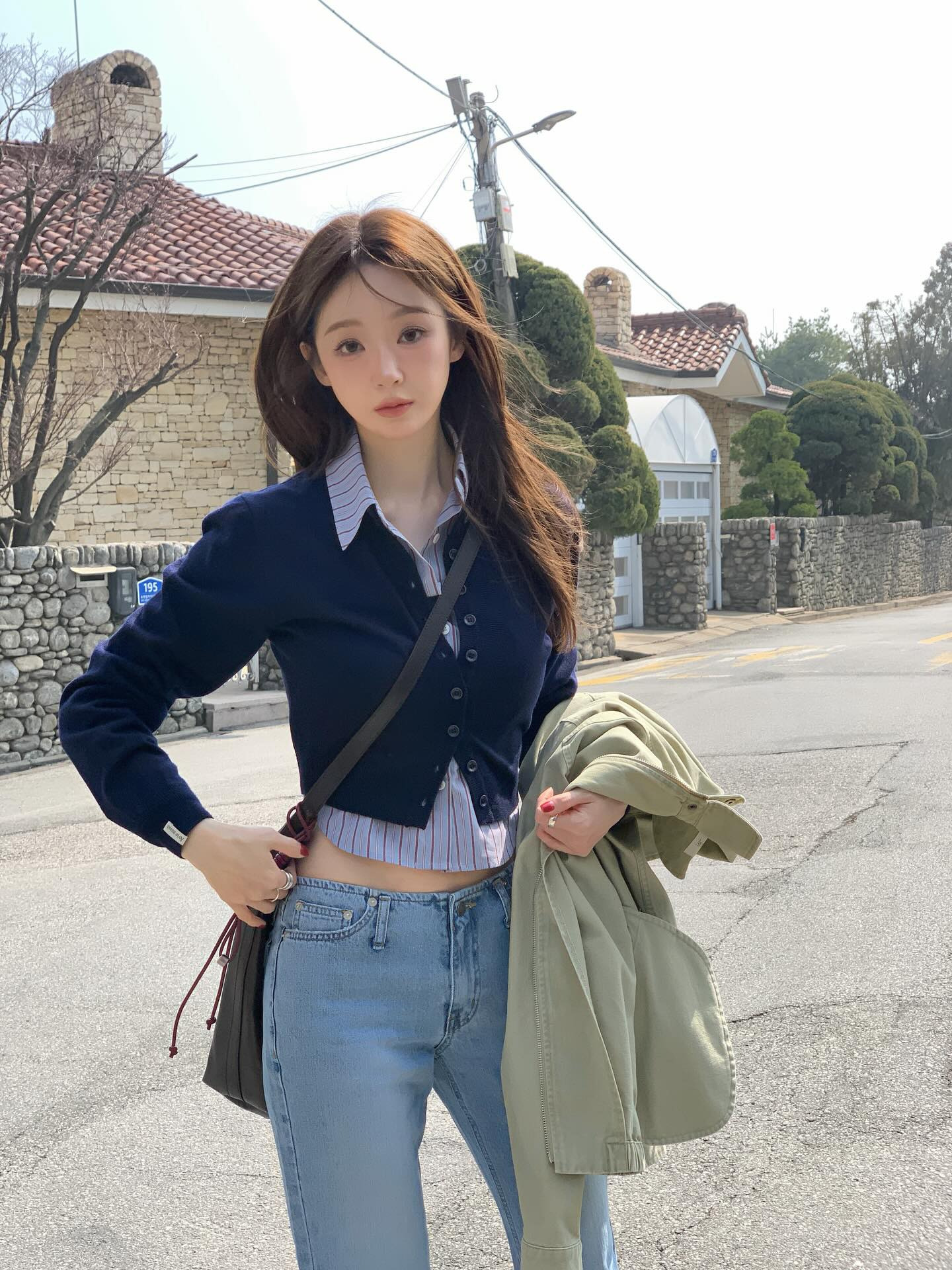 How to Master the Preppy Aesthetic: 강민경’s Essential Fashion Tips