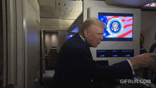 2025년 11월 도널드 트럼프 미국 대통령이 “Quiet, piggy”라고 말하는 장면. 백악관 유튜브 영상 캡처