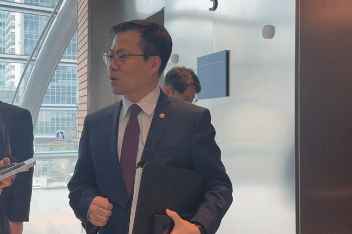 여한구 산업통상자원부 통상교섭본부장이 1일 서울 여의도 FKI타워에서 열린 한국경제인협회 글로벌 경제현안 대응 기업 간담회 후 기자들의 질문에 답변하고 있다. (사진=박나리 기자) *재판매 및 DB 금지