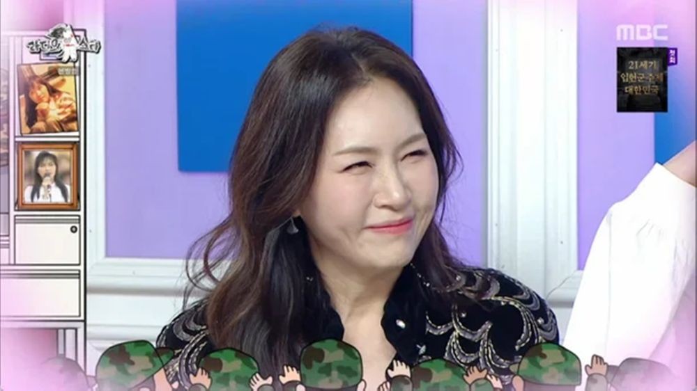 노란 수영복에 섹시한 몸매 어필하는 존예 처자