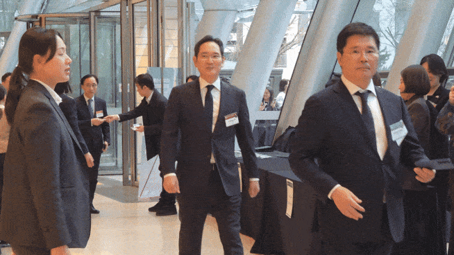 이재용 삼성전자 회장이 3일 ‘제3차 한-프랑스 경제계 미래대화’에 참석하고 있다. [공동취재단]