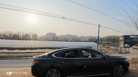 DJI아바타 360으로 촬영 후 후 효과를 더한 자동차 통과 영상. 실제 광고 촬영 등에서 FPV 드론으로 이런 장면을 많이 촬영한다.(사진=윤정훈 기자)