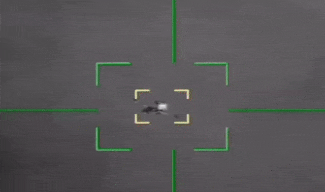 3일(현지시간) 미군 A-10 선더볼트Ⅱ 워트호그 공격기(사진)가 이란 호르무즈 해협 인근 게슘섬 남단에서 격추돼 바다에 추락했다고 이란 이슬람혁명수비대(IRGC)는 밝혔다. 이후 복수의 미 당국자는 뉴욕타임스(NYT)와 워싱턴포스트(WP) 등에 A-10 추락 사실을 확인했다. 단독 탑승한 조종사 1명은 구조된 것으로 알려졌다. 2026.4.3 이란 매체