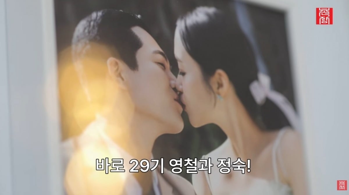 노란 수영복에 섹시한 몸매 어필하는 존예 처자