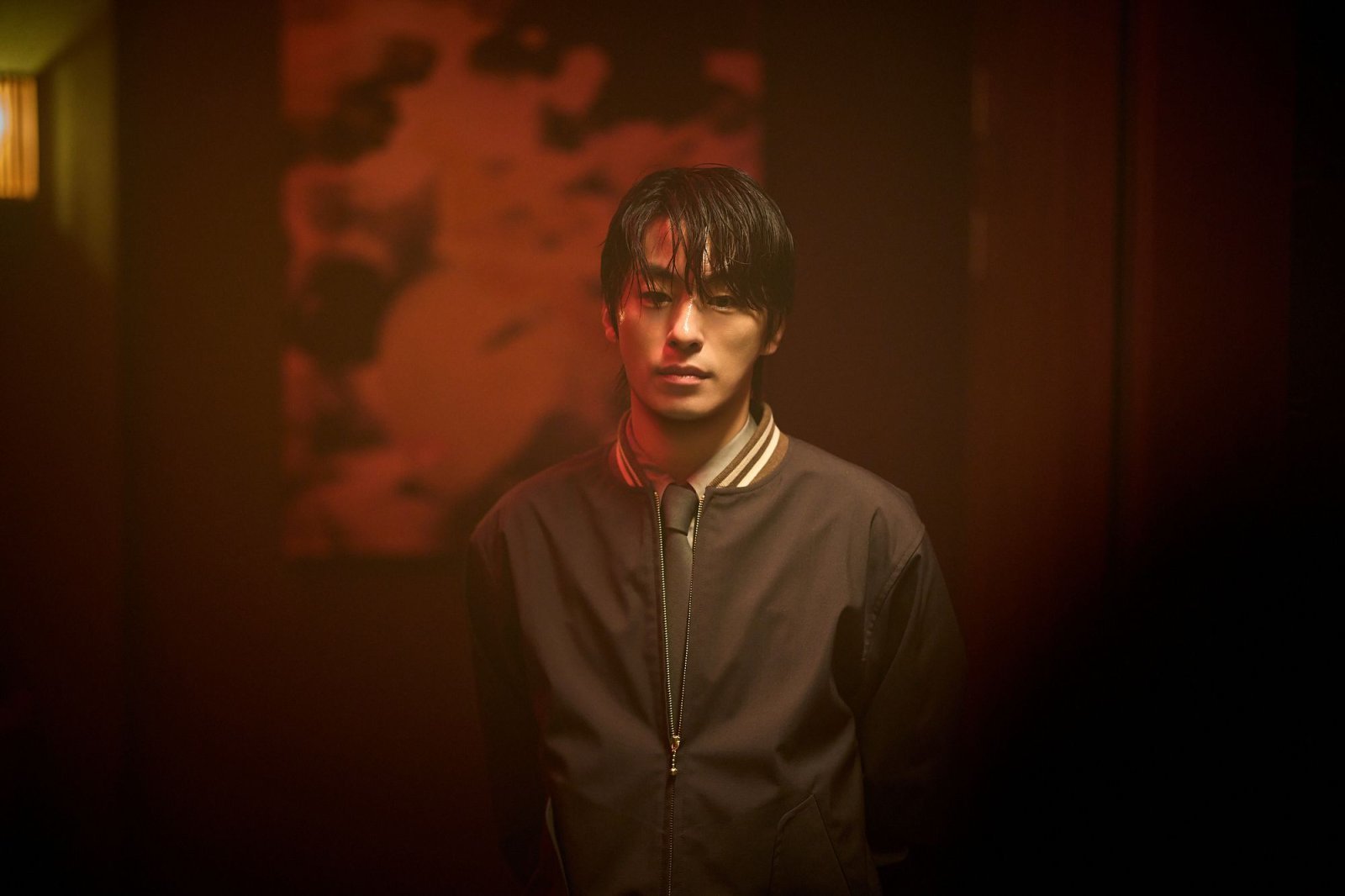 노란 수영복에 섹시한 몸매 어필하는 존예 처자