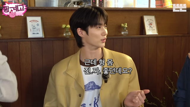 노란 수영복에 섹시한 몸매 어필하는 존예 처자