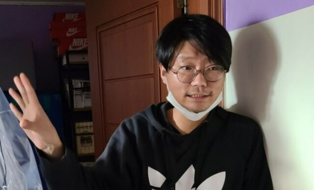 노란 수영복에 섹시한 몸매 어필하는 존예 처자