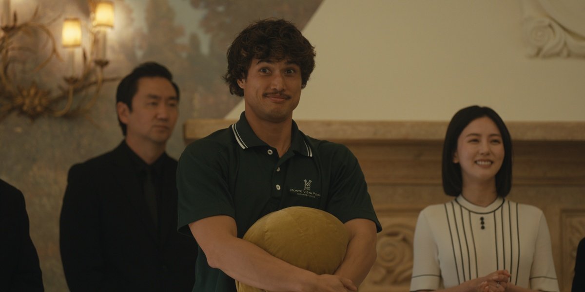 노란 수영복에 섹시한 몸매 어필하는 존예 처자