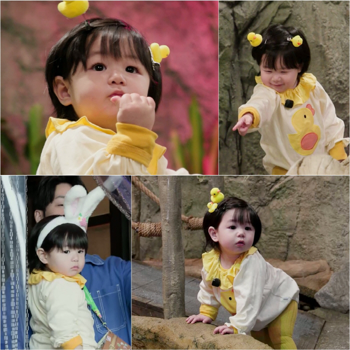 노란 수영복에 섹시한 몸매 어필하는 존예 처자