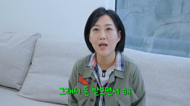 노란 수영복에 섹시한 몸매 어필하는 존예 처자