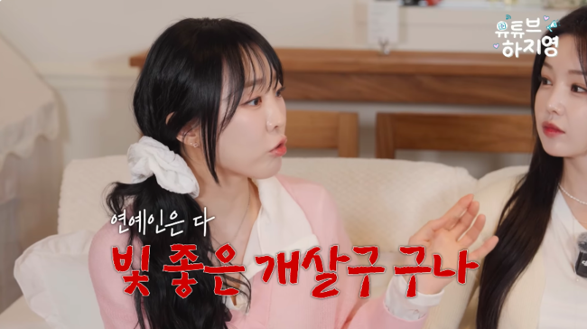 노란 수영복에 섹시한 몸매 어필하는 존예 처자