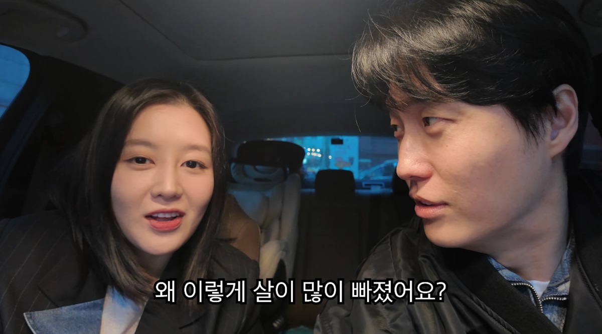 노란 수영복에 섹시한 몸매 어필하는 존예 처자