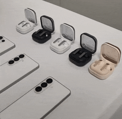 갤럭시 S26 시리즈와 버즈4.[전종헌 기자]