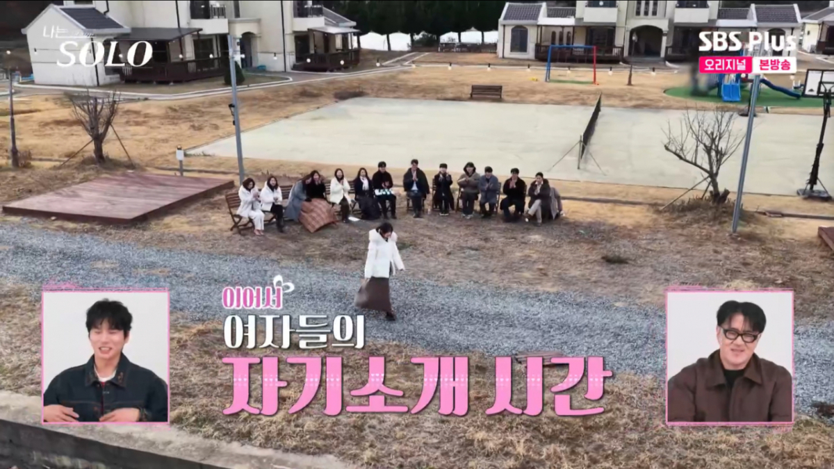 노란 수영복에 섹시한 몸매 어필하는 존예 처자