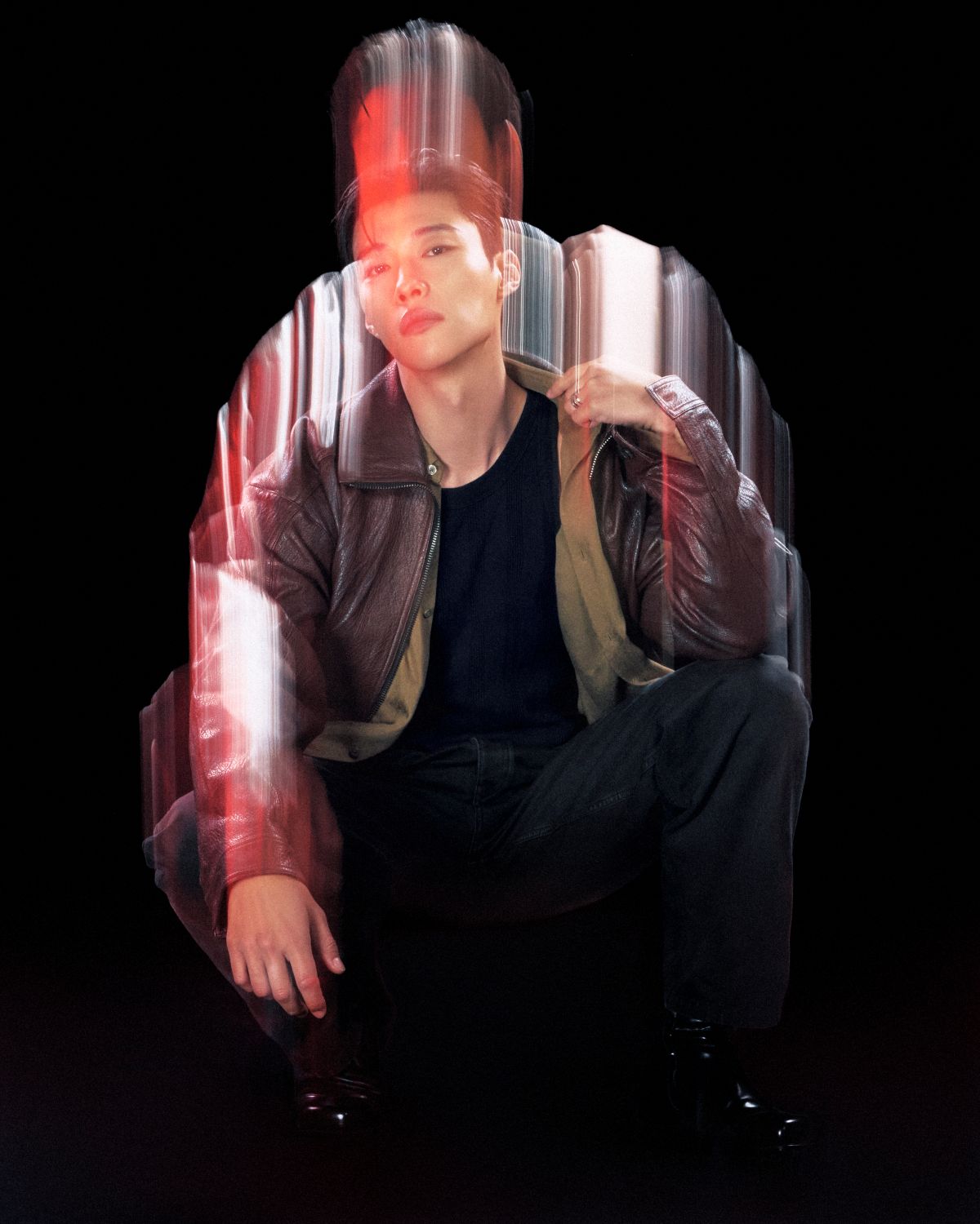 노란 수영복에 섹시한 몸매 어필하는 존예 처자