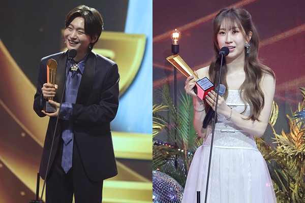 노란 수영복에 섹시한 몸매 어필하는 존예 처자