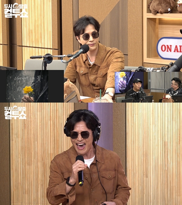 노란 수영복에 섹시한 몸매 어필하는 존예 처자