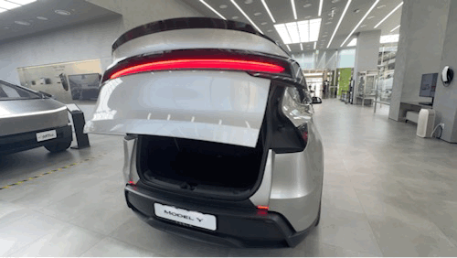 테슬라 코리아가 출시한 모델 Y L의 후면부. 넉넉한 실내 공간을 자랑한다. 김수지 기자&nbsp;