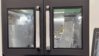 인터엑스 기술이 탑재된 완전 자율 머신이 작동하고 있다.[사진=황세웅 기자]