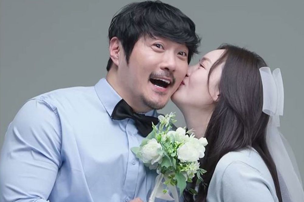 노란 수영복에 섹시한 몸매 어필하는 존예 처자