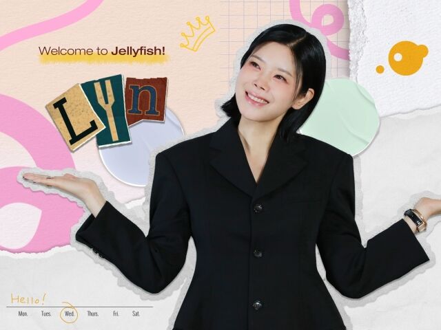 노란 수영복에 섹시한 몸매 어필하는 존예 처자