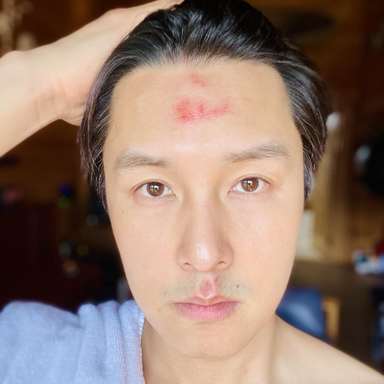 노란 수영복에 섹시한 몸매 어필하는 존예 처자