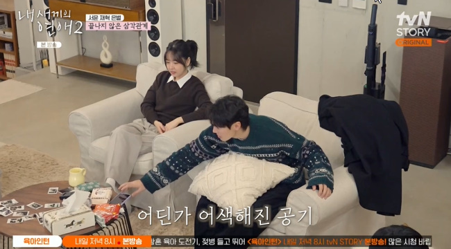 노란 수영복에 섹시한 몸매 어필하는 존예 처자