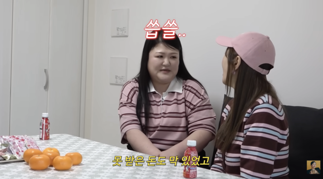 노란 수영복에 섹시한 몸매 어필하는 존예 처자