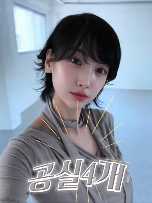 노란 수영복에 섹시한 몸매 어필하는 존예 처자