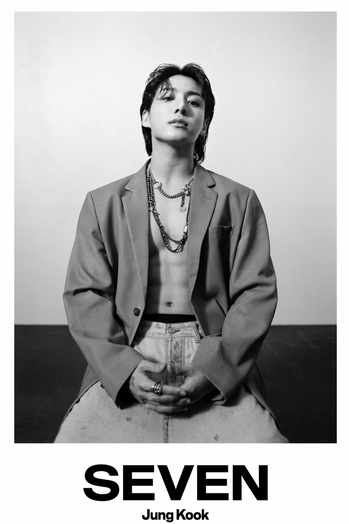 노란 수영복에 섹시한 몸매 어필하는 존예 처자