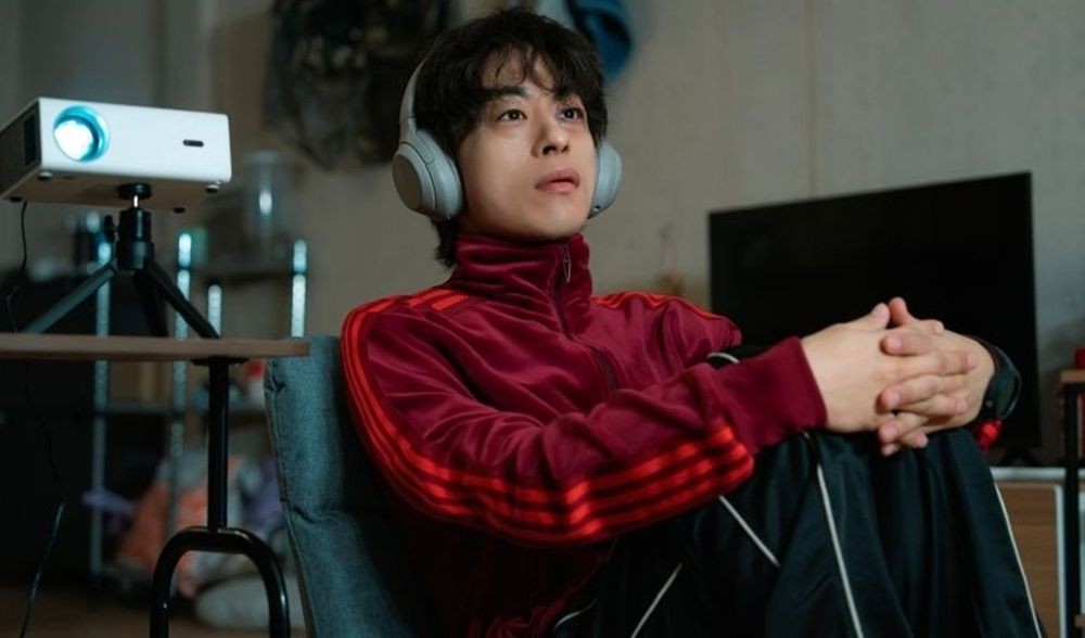 노란 수영복에 섹시한 몸매 어필하는 존예 처자