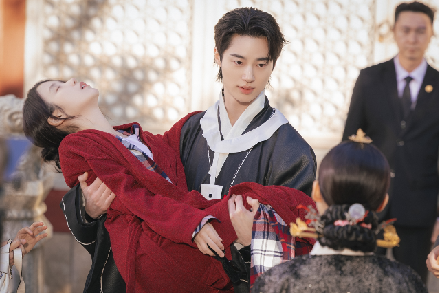 노란 수영복에 섹시한 몸매 어필하는 존예 처자