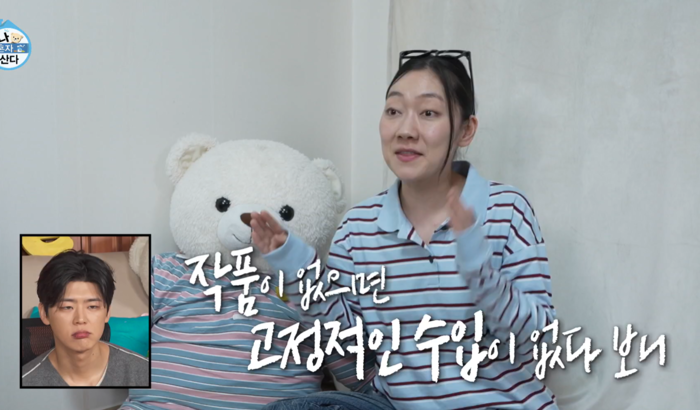 노란 수영복에 섹시한 몸매 어필하는 존예 처자