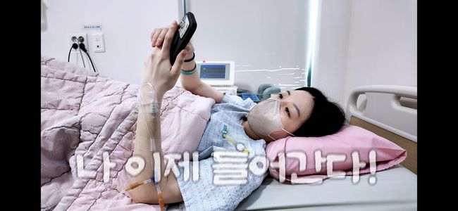 노란 수영복에 섹시한 몸매 어필하는 존예 처자