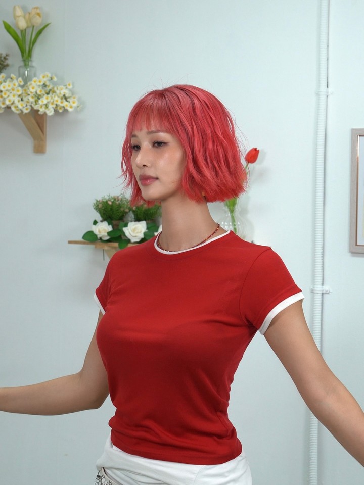 노란 수영복에 섹시한 몸매 어필하는 존예 처자